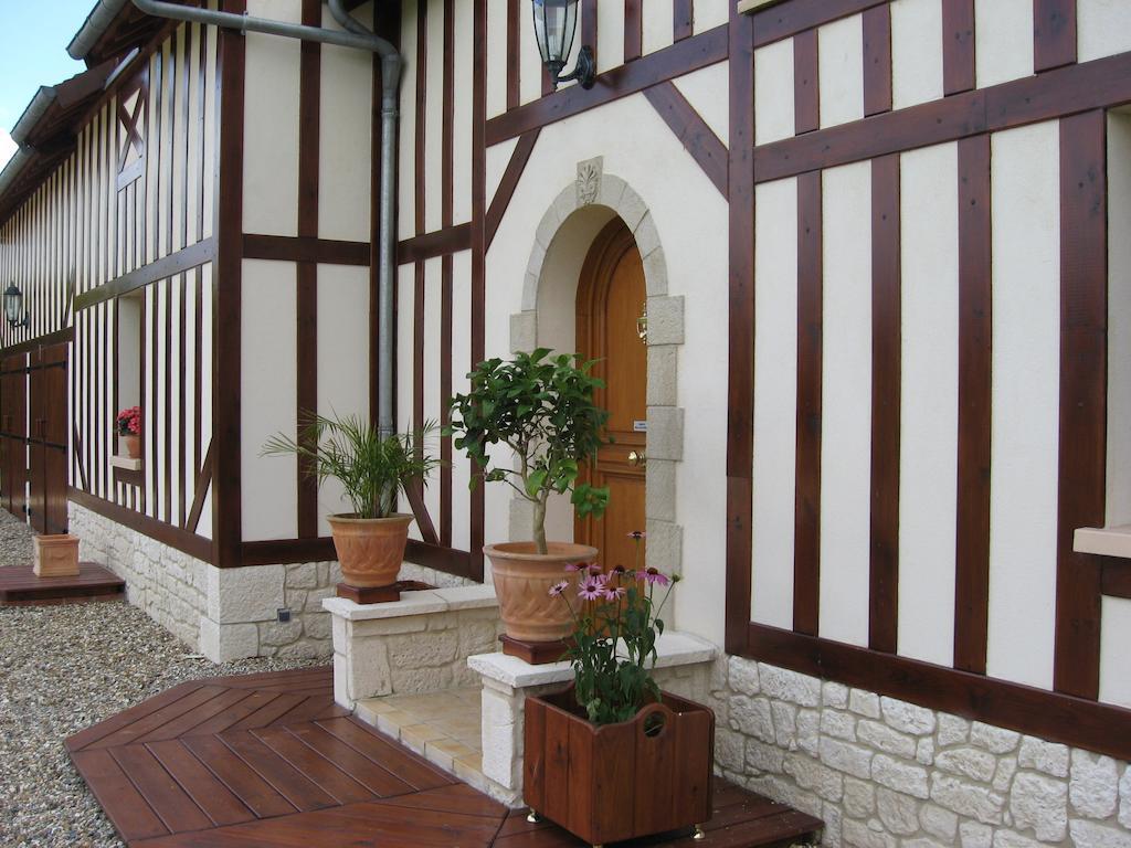 Le Mont D'Auge Bed and Breakfast Canapville  Exterior foto